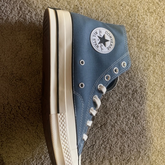 Converse - Picture 2 of 6